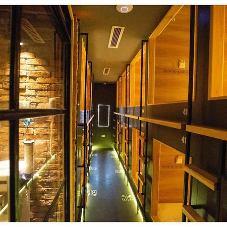 האנוי Khan Hoang Capsule Hotel (Adults Only) מראה חיצוני תמונה