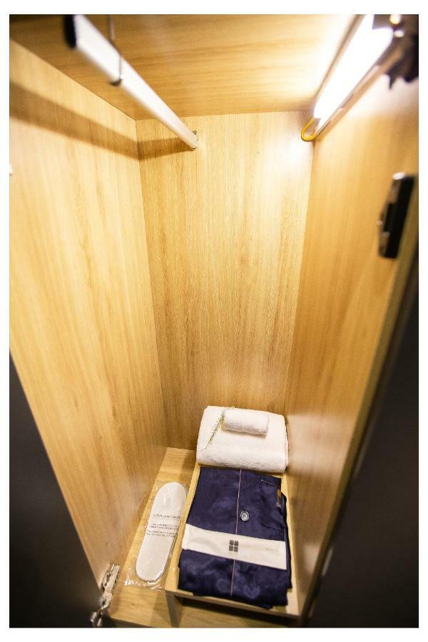 האנוי Khan Hoang Capsule Hotel (Adults Only) מראה חיצוני תמונה